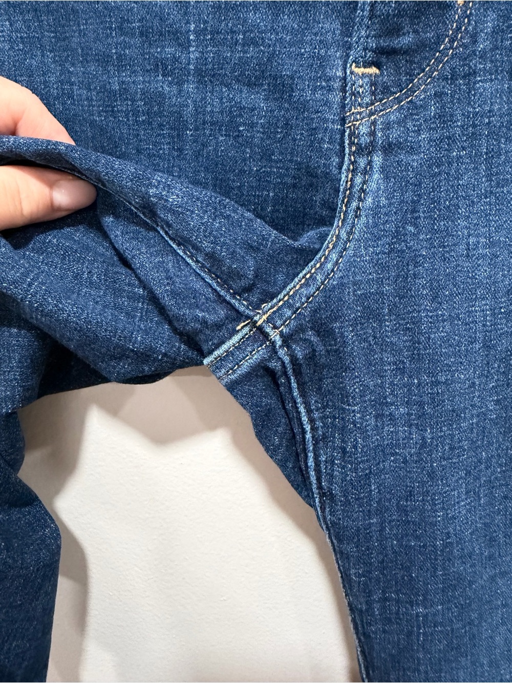 Levi’s Classic Straight Jeans Women’s Medium Wash Stretch Denim 30 - Picture 4 of 8